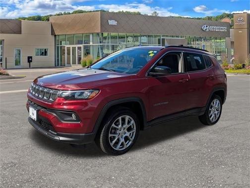 2022 Jeep Compass Latitude Lux