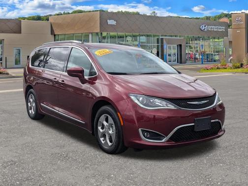 Velvet Red Pearlcoat 2020 Chrysler Pacifica Hybrid Touring L