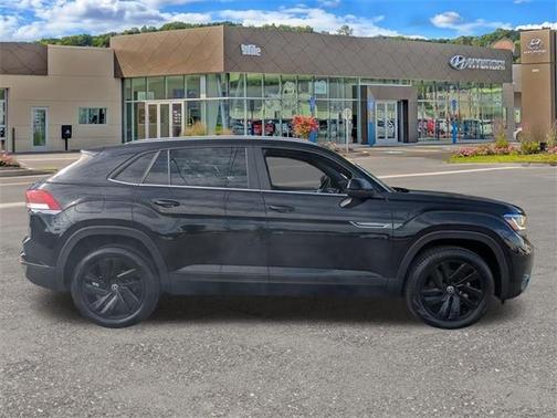 2022 Volkswagen Atlas Cross Sport 3.6L V6 SE w/Technology