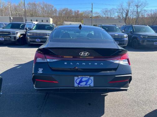Black 2026 Hyundai ELANTRA SEL Sport