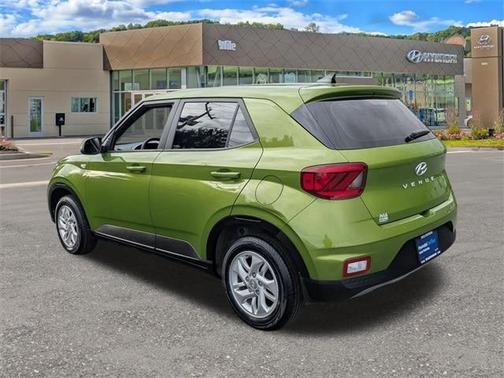 2022 Hyundai VENUE SE