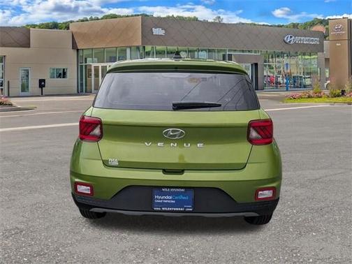 2022 Hyundai VENUE SE