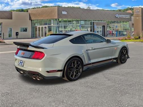 2022 Ford Mustang Mach 1
