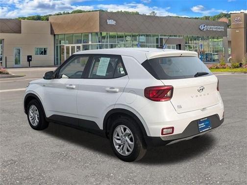 2023 Hyundai VENUE SE