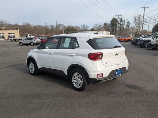 2023 Hyundai VENUE SE