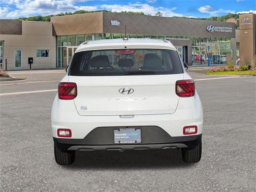 2023 Hyundai VENUE SE