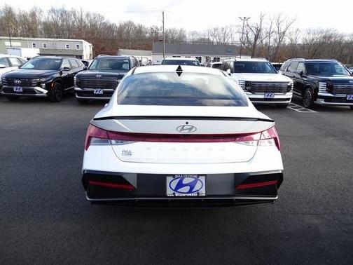 2026 Hyundai ELANTRA SEL