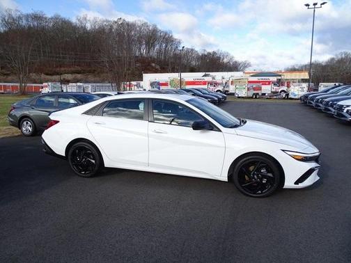 2026 Hyundai ELANTRA SEL