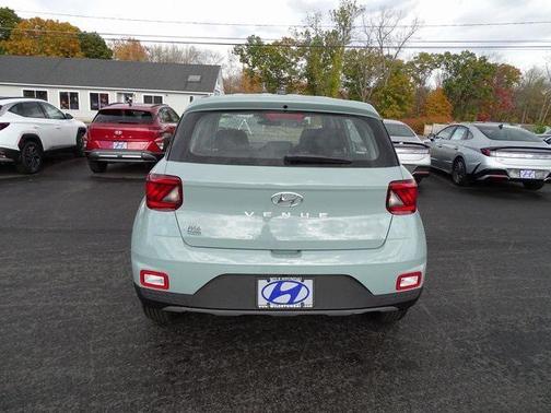 2026 Hyundai VENUE SE