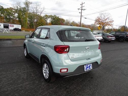 2026 Hyundai VENUE SE