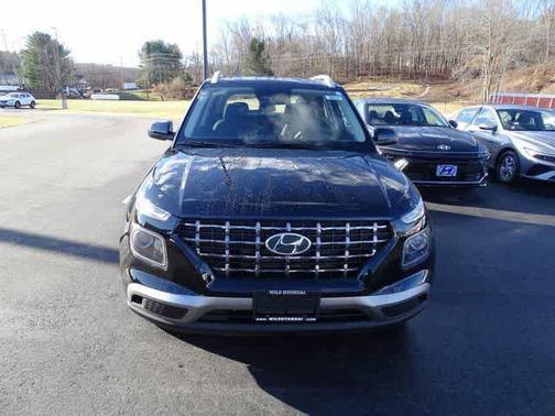 Onyx Black 2026 Hyundai VENUE SEL