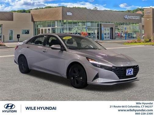2022 Hyundai ELANTRA SEL