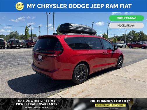 2025 Chrysler Pacifica L