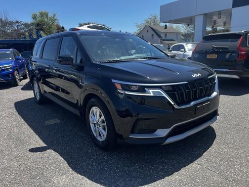 2022 Kia Carnival LXS