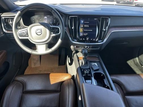 2022 Volvo V60 Cross Country T5 AWD