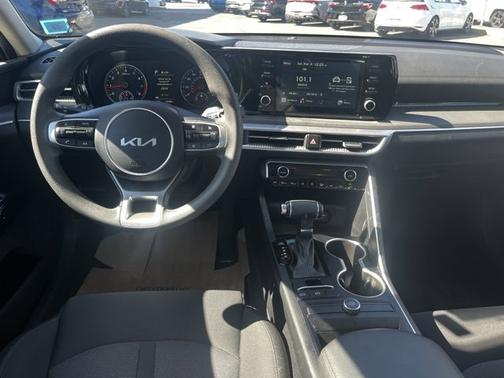 2022 Kia K5 LXS