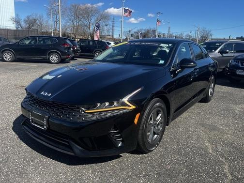 2022 Kia K5 LXS
