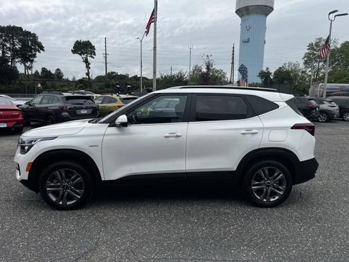 2023 Kia Seltos S