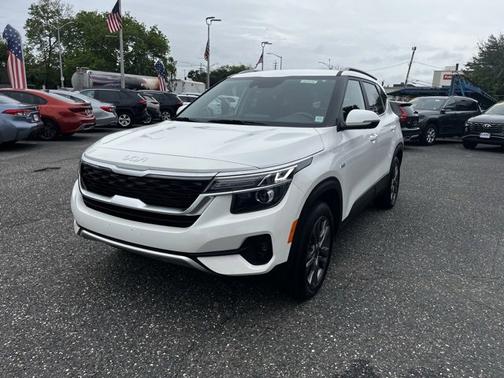 2023 Kia Seltos S