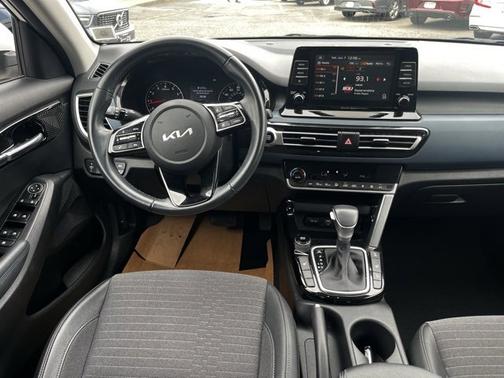 2023 Kia Seltos S