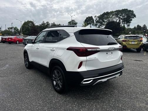 2023 Kia Seltos S