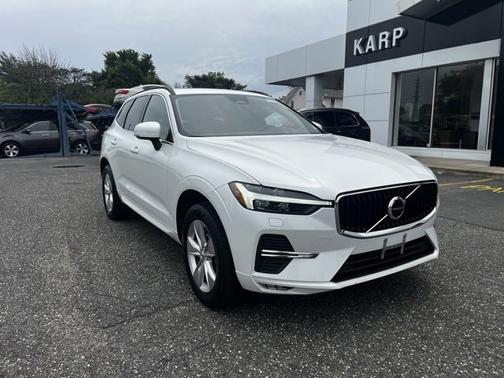 2022 Volvo XC60 B5 AWD Momentum