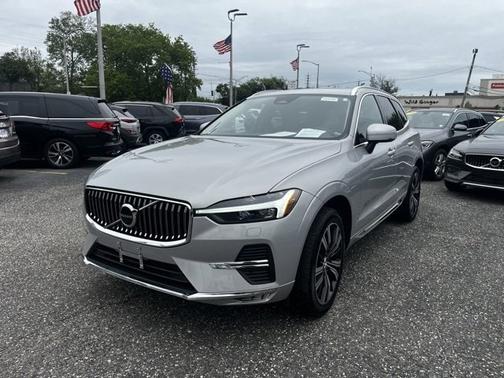 2022 Volvo XC60 B5 AWD Inscription