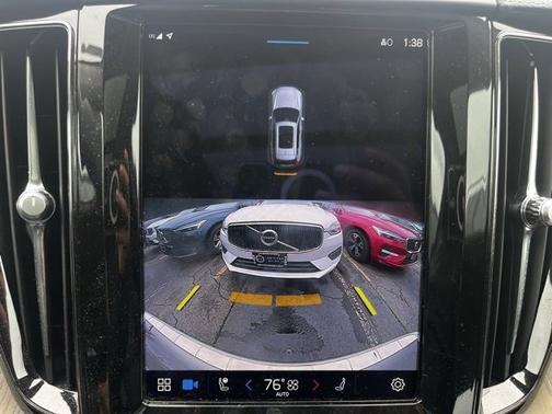 2022 Volvo XC60 B5 AWD Inscription