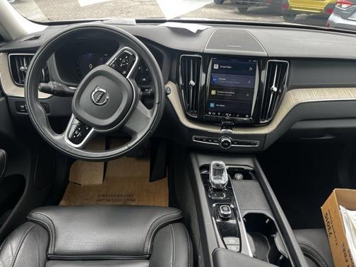2022 Volvo XC60 B5 AWD Inscription