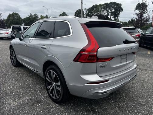 2022 Volvo XC60 B5 AWD Inscription