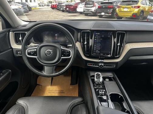 2022 Volvo XC60 B5 AWD Inscription