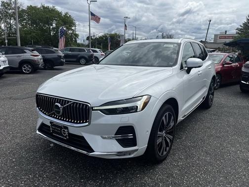 2022 Volvo XC60 B5 AWD Inscription