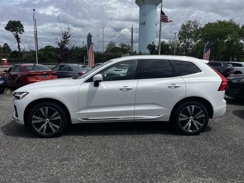 2022 Volvo XC60 B5 AWD Inscription