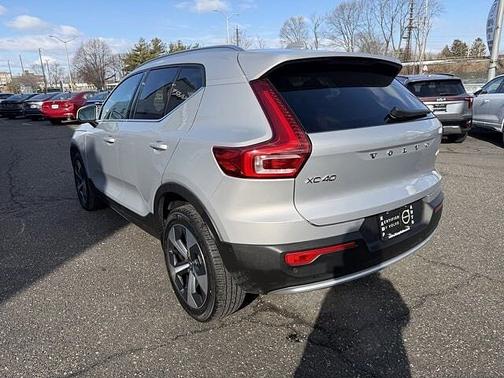 2023 Volvo XC40 Plus