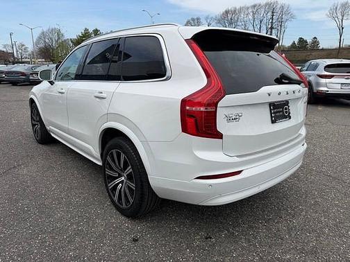 Crystal White 2023 Volvo XC90 Core