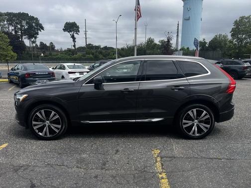 2022 Volvo XC60 B5 AWD Inscription