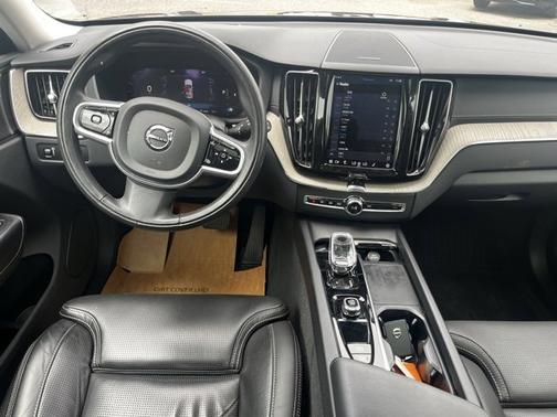 2022 Volvo XC60 B5 AWD Inscription