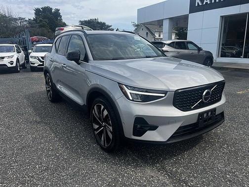 2023 Volvo XC40 Plus