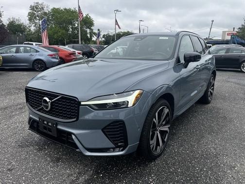 2022 Volvo XC60 B6 AWD R-Design
