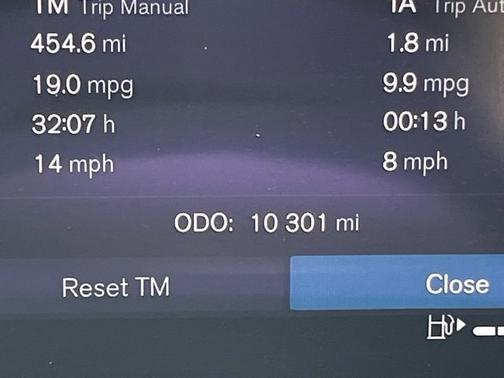 2023 Volvo XC60 B5 AWD Plus Bright