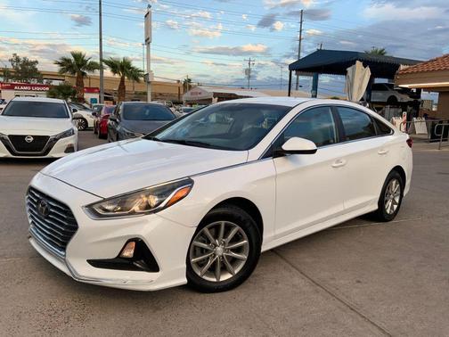 2018 Hyundai SONATA SE