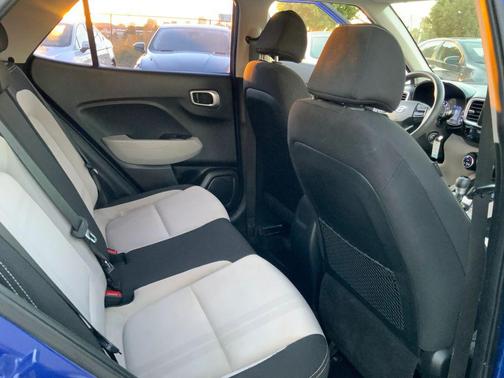 2020 Hyundai VENUE SEL