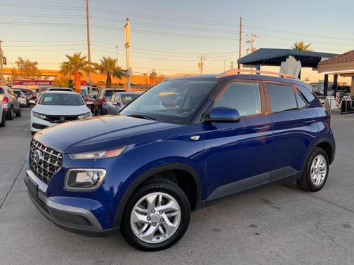 2020 Hyundai VENUE SEL