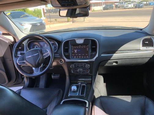 2019 Chrysler 300 Limited