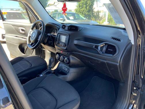 2017 Jeep Renegade Altitude