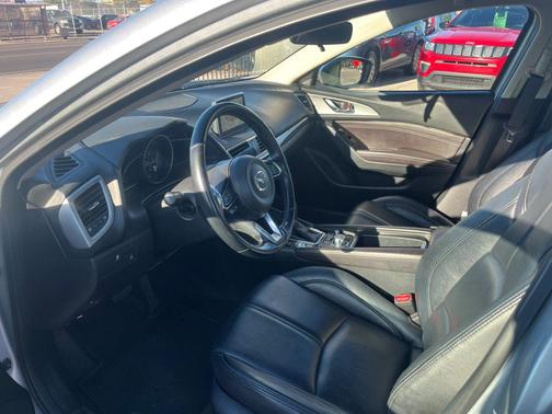 2017 Mazda Mazda3 Touring