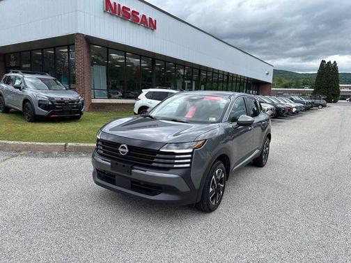 Gun Metallic 2025 Nissan Kicks SV