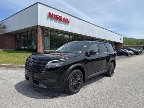 Super Black 2026 Nissan Pathfinder SL