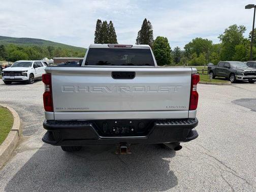 Silver Ice Metallic 2023 Chevrolet Silverado 2500 Custom