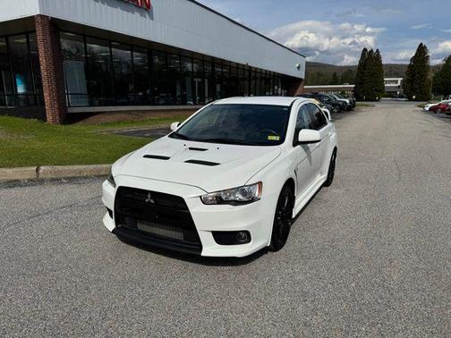 Wicked White 2014 Mitsubishi Lancer Evolution GSR